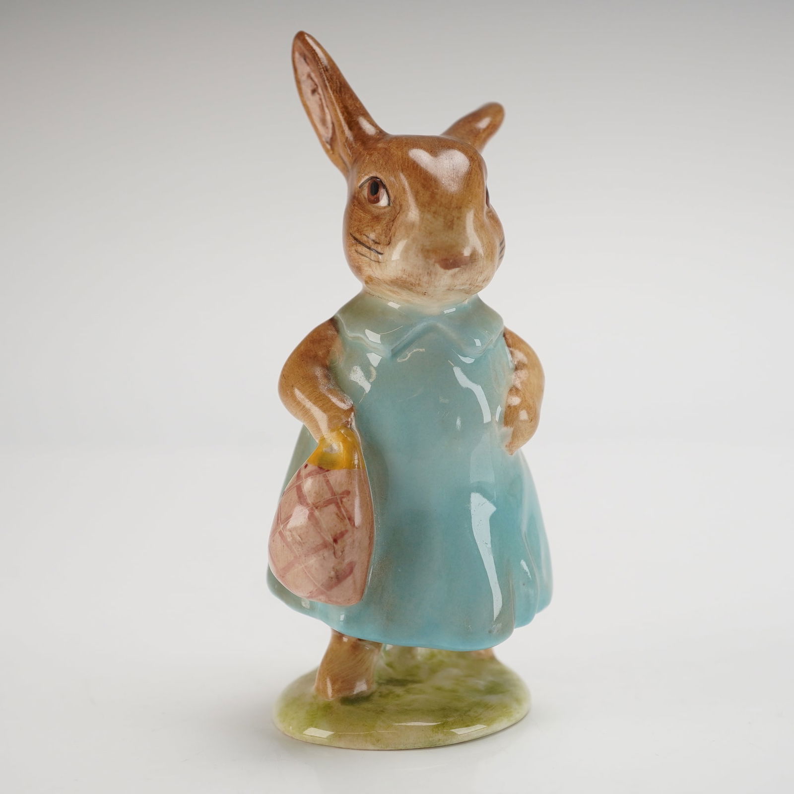 Beswick Beatrix Potter's Figurine, Mrs. Flopsy Bunny (1 of 3)