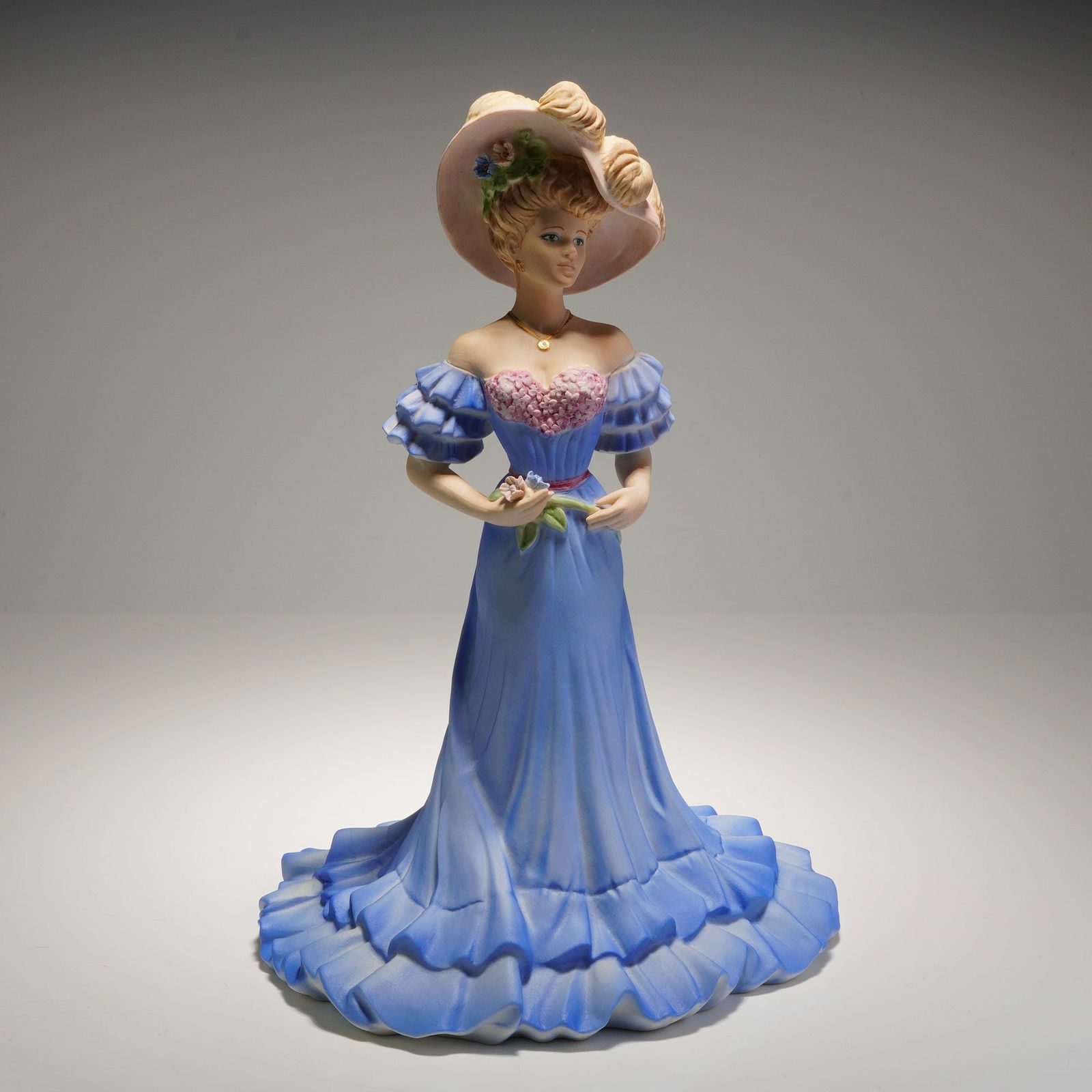 Coalport Age of Elegance Mandarin Crescent Figurine 1996 (1 of 4)