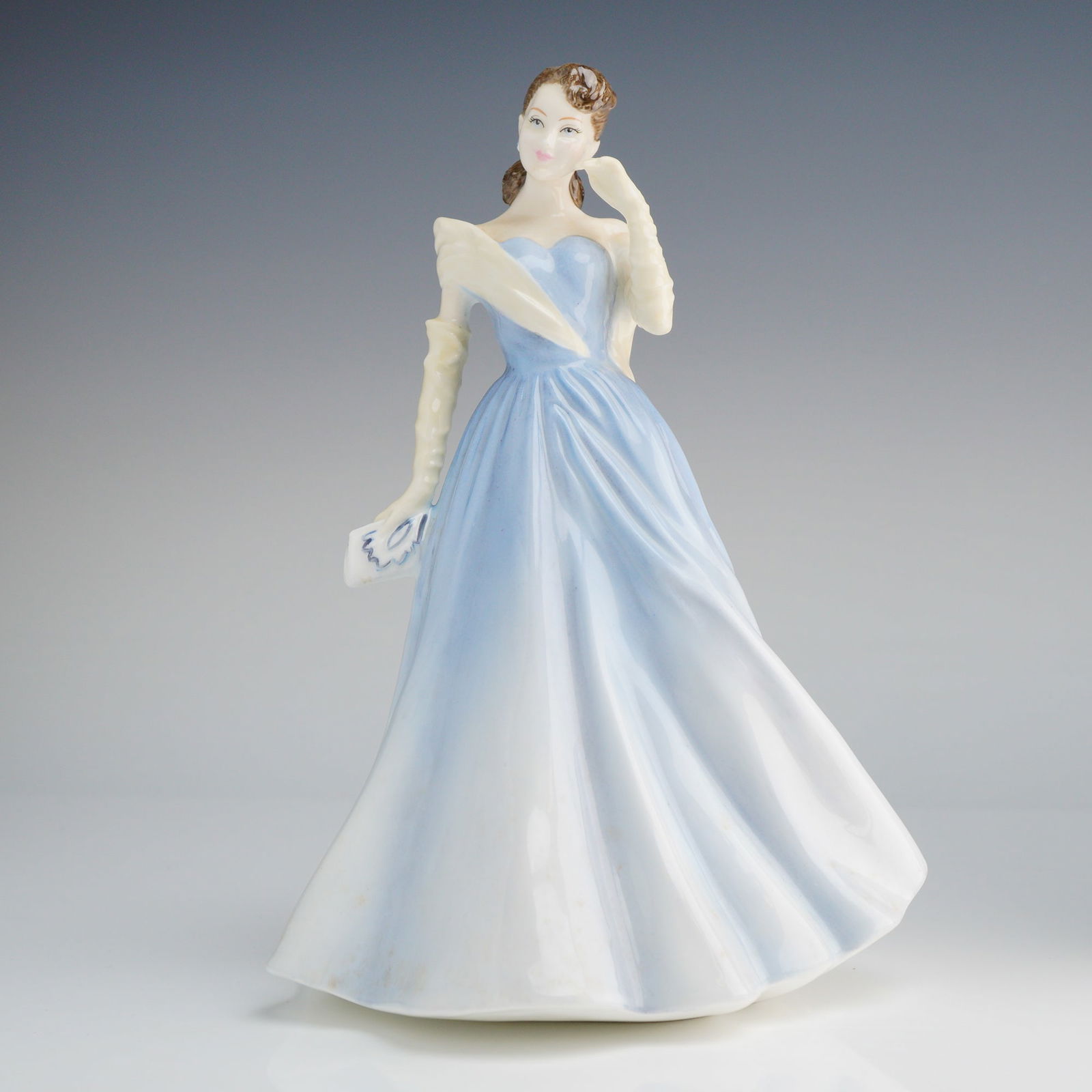 Royal Doulton In Vogue Figurine Abigail HN4044 (1 of 4)