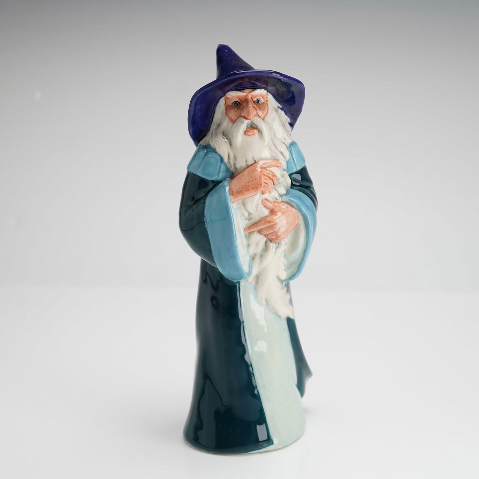 Royal Doulton Middle Earth Lord of the Rings Figurine, Gandalf HN2911 (1 of 3)