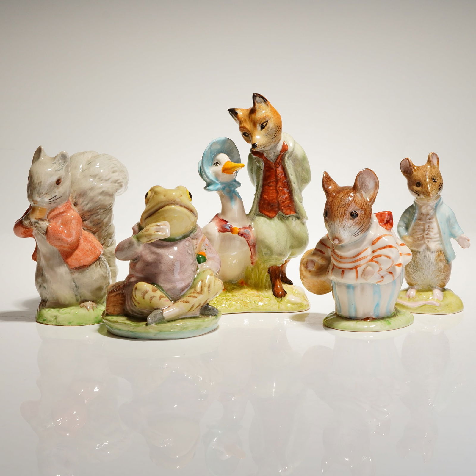 A Collection of 5 Royal Albert Beatrix Potter Porcelain Figurines (1 of 3)