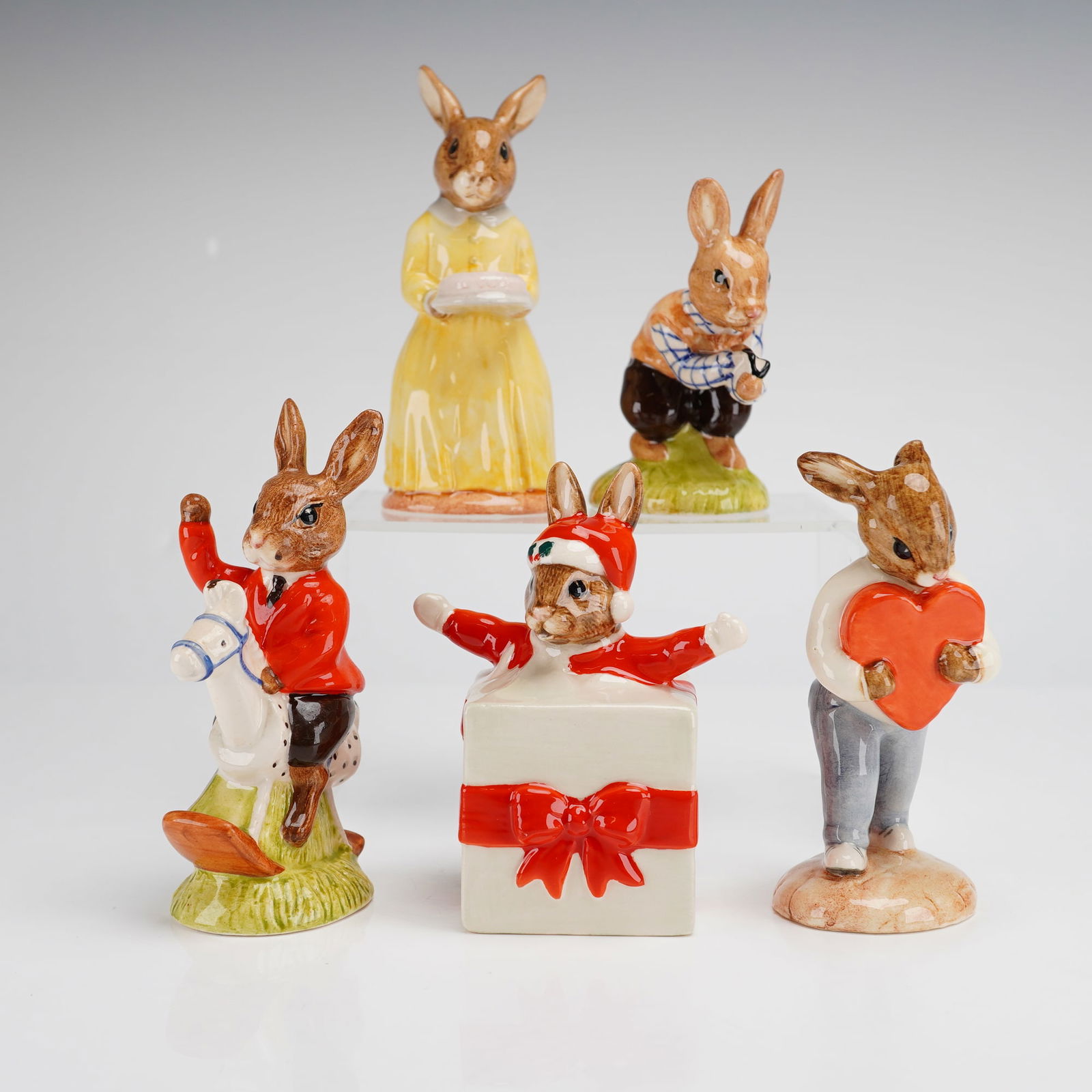 Five Royal Doulton Bunnykins Figurines Tom Christmas Surprise Sweetheart (1 of 4)