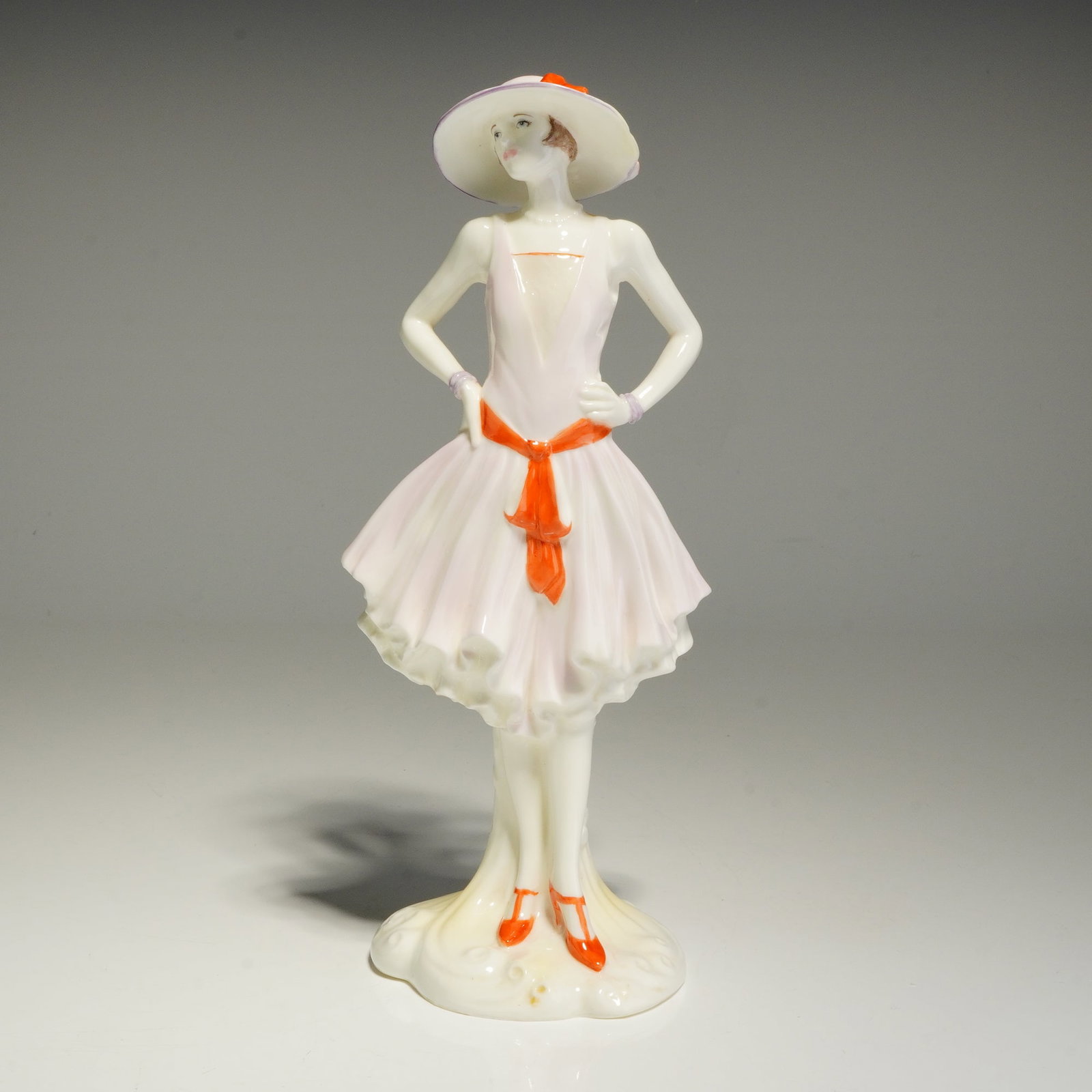 Royal Worcester The 1920's Vogue Collection Figurine, Minnie 1929 (1 of 4)