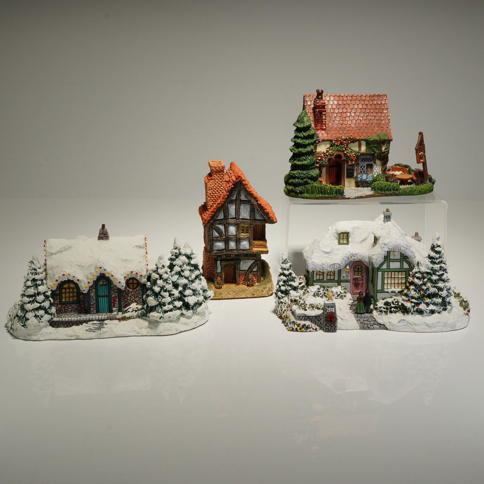 4pc David Winter and Hawthorne Village Miniature House Figurines (1 of 6)
