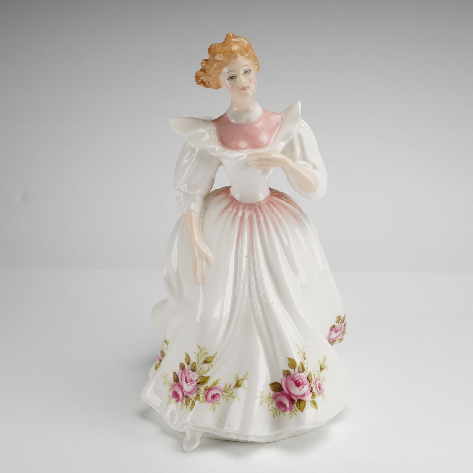 Royal Doulton Bone China Figurine Gillian HN3742 (1 of 3)