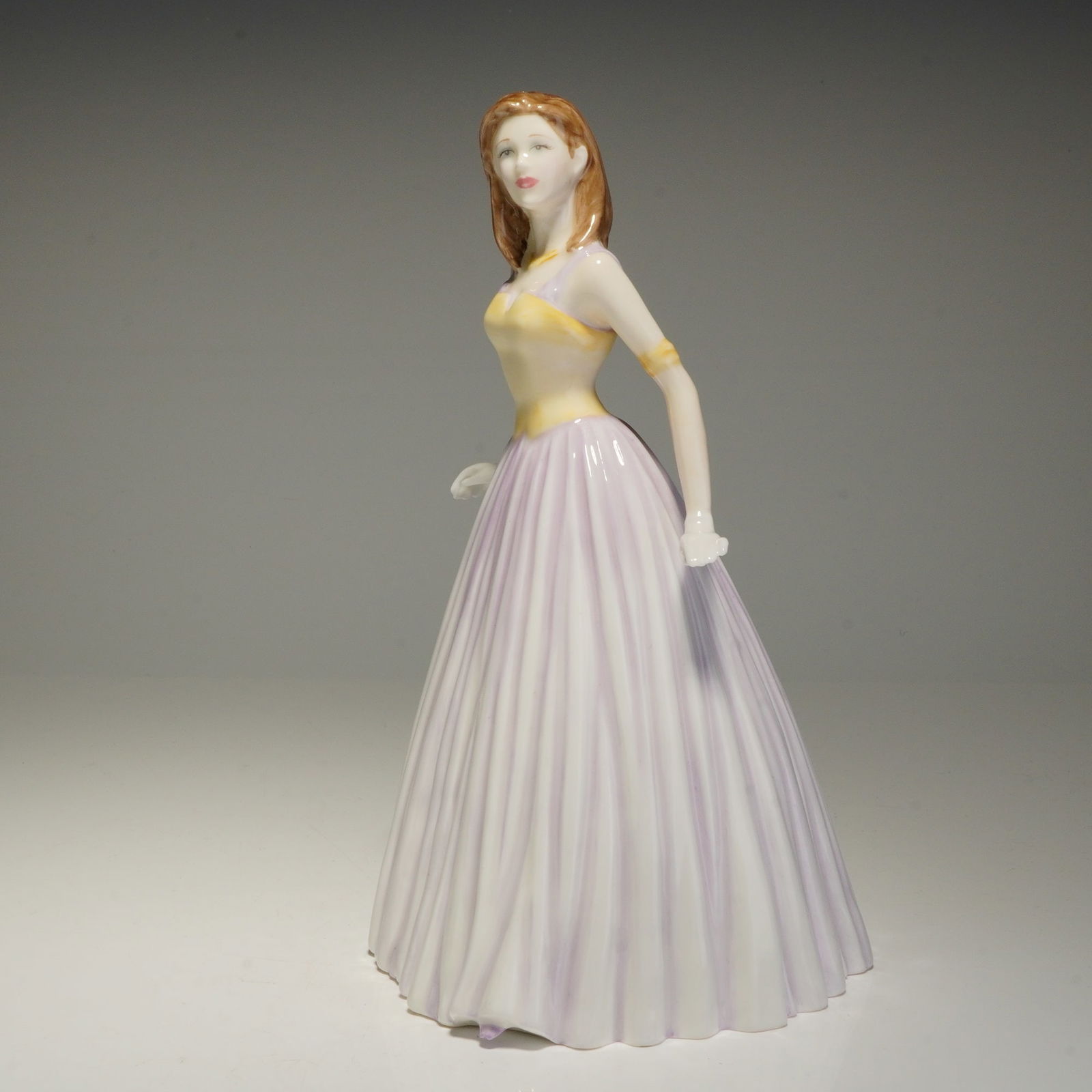 Royal Doulton Classics Happy Birthday 2003 Figurine HN4464 (1 of 4)