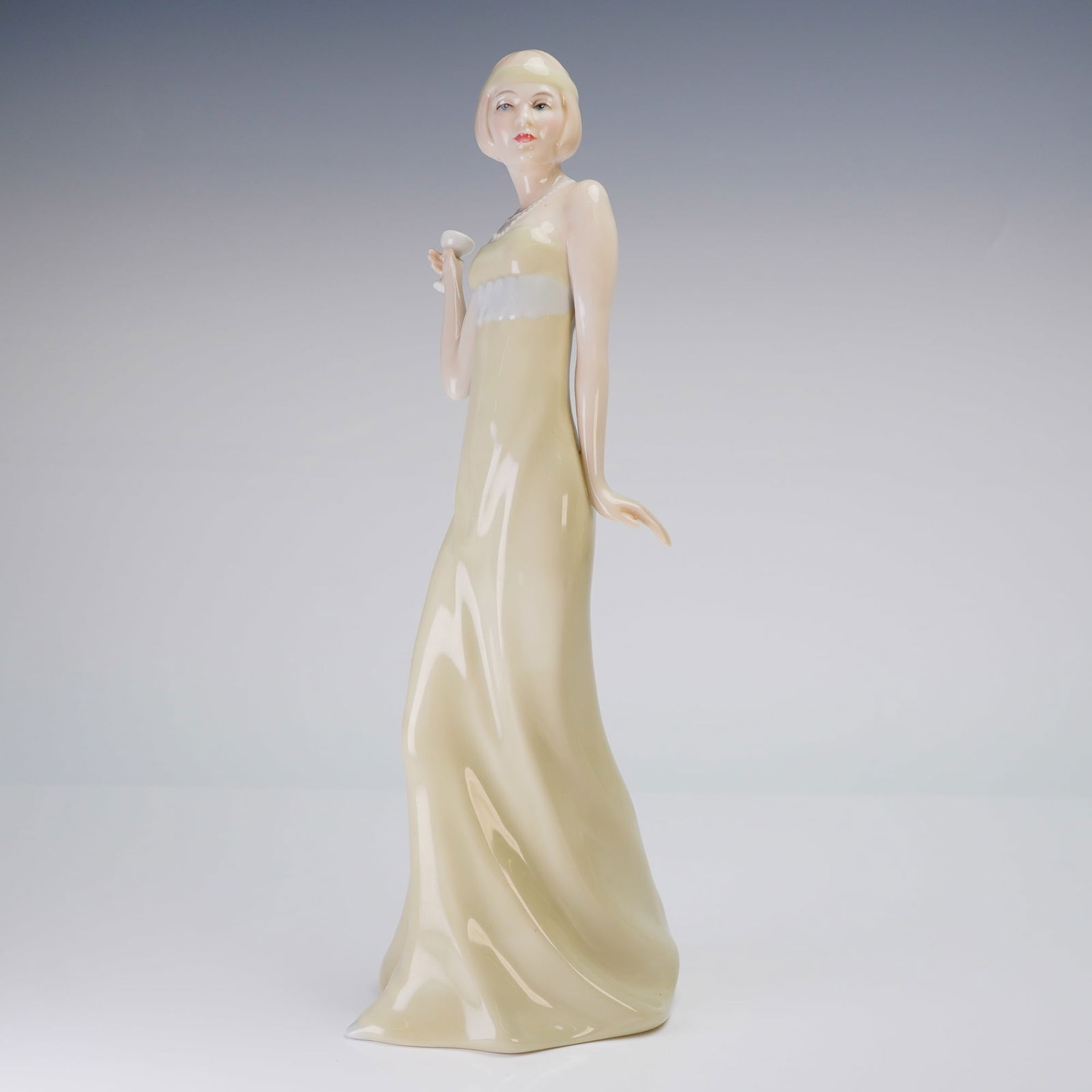 Royal Doulton Figurine, Appertif HN2998 (1 of 4)