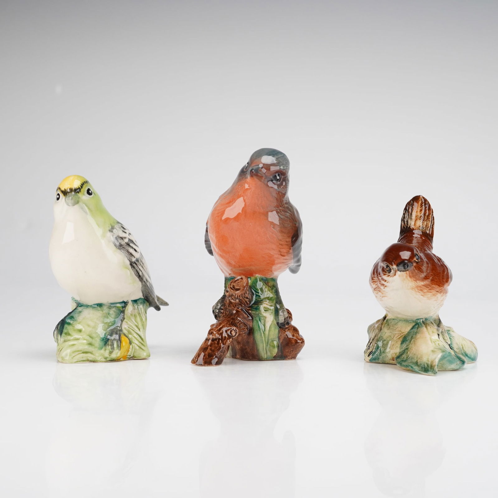 A Trio of Beswick Bird Figurines including Goldcrest, Chaffinch, and Wren (1 of 3)