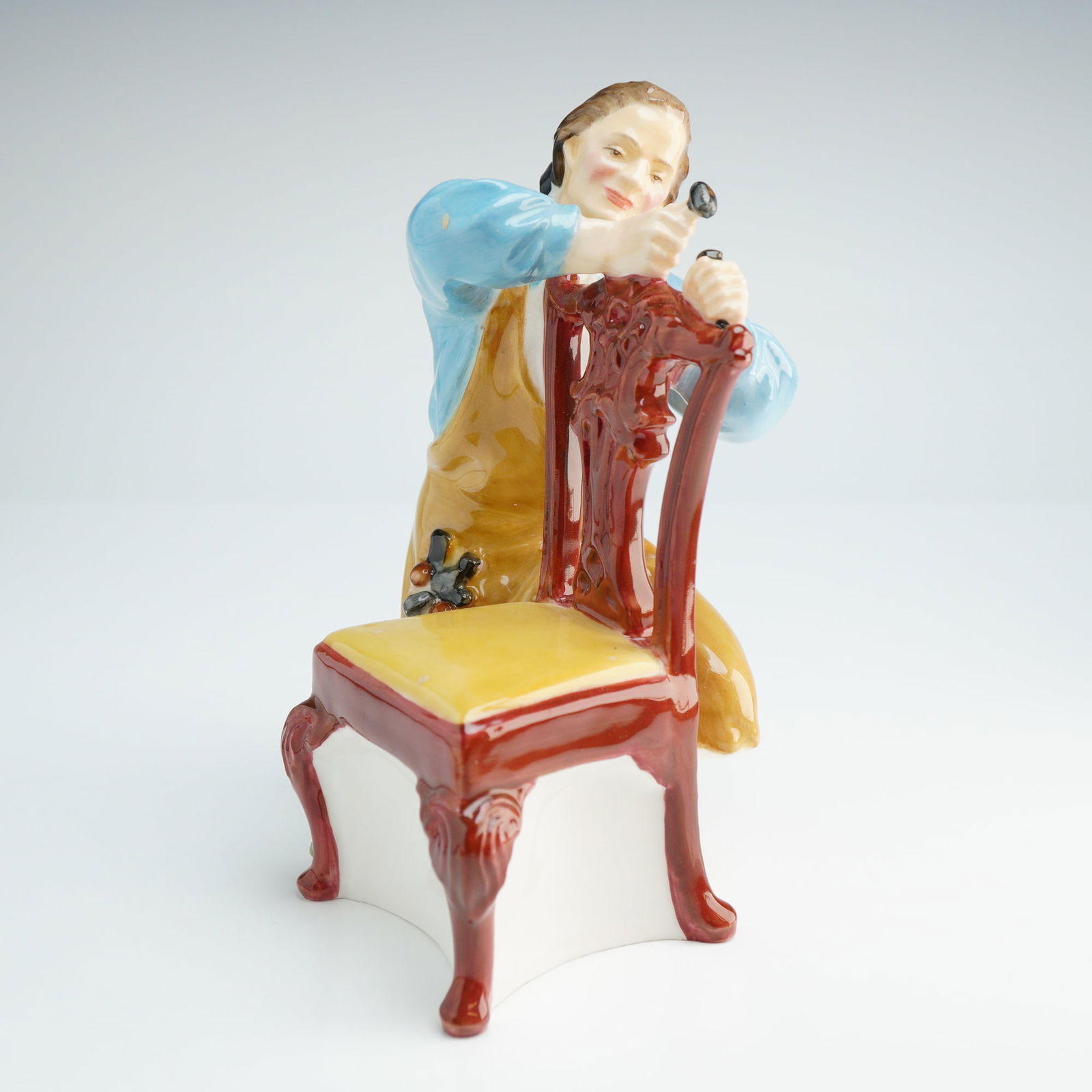 Royal Doulton Figurine Craftsman HN2284 (1 of 4)
