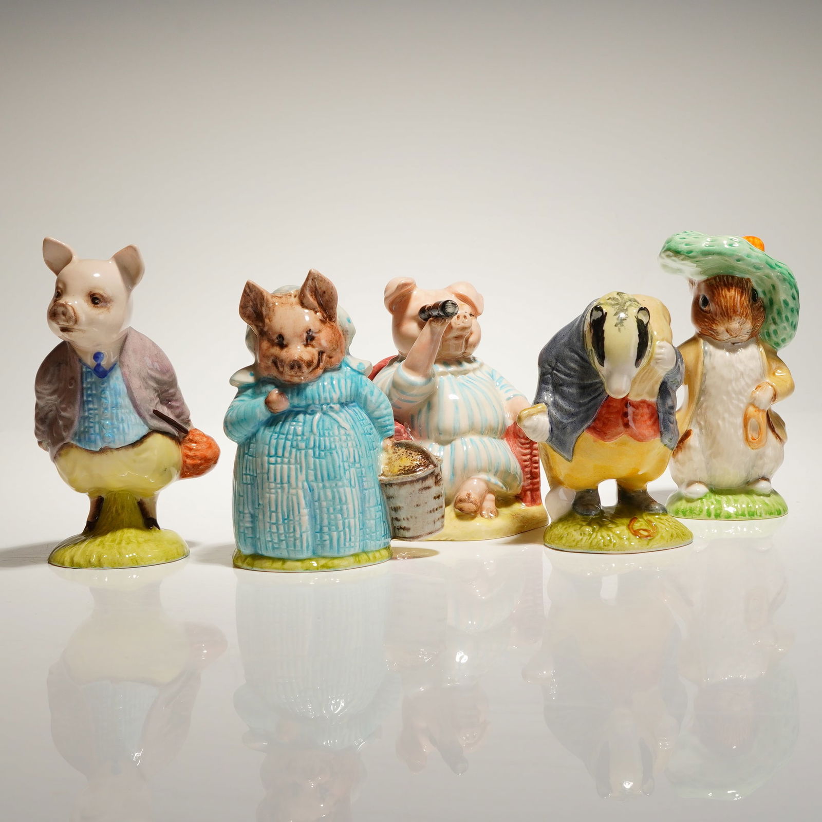 A Collection of Five Royal Albert Beatrix Potter Ceramic Figurines (1 of 3)