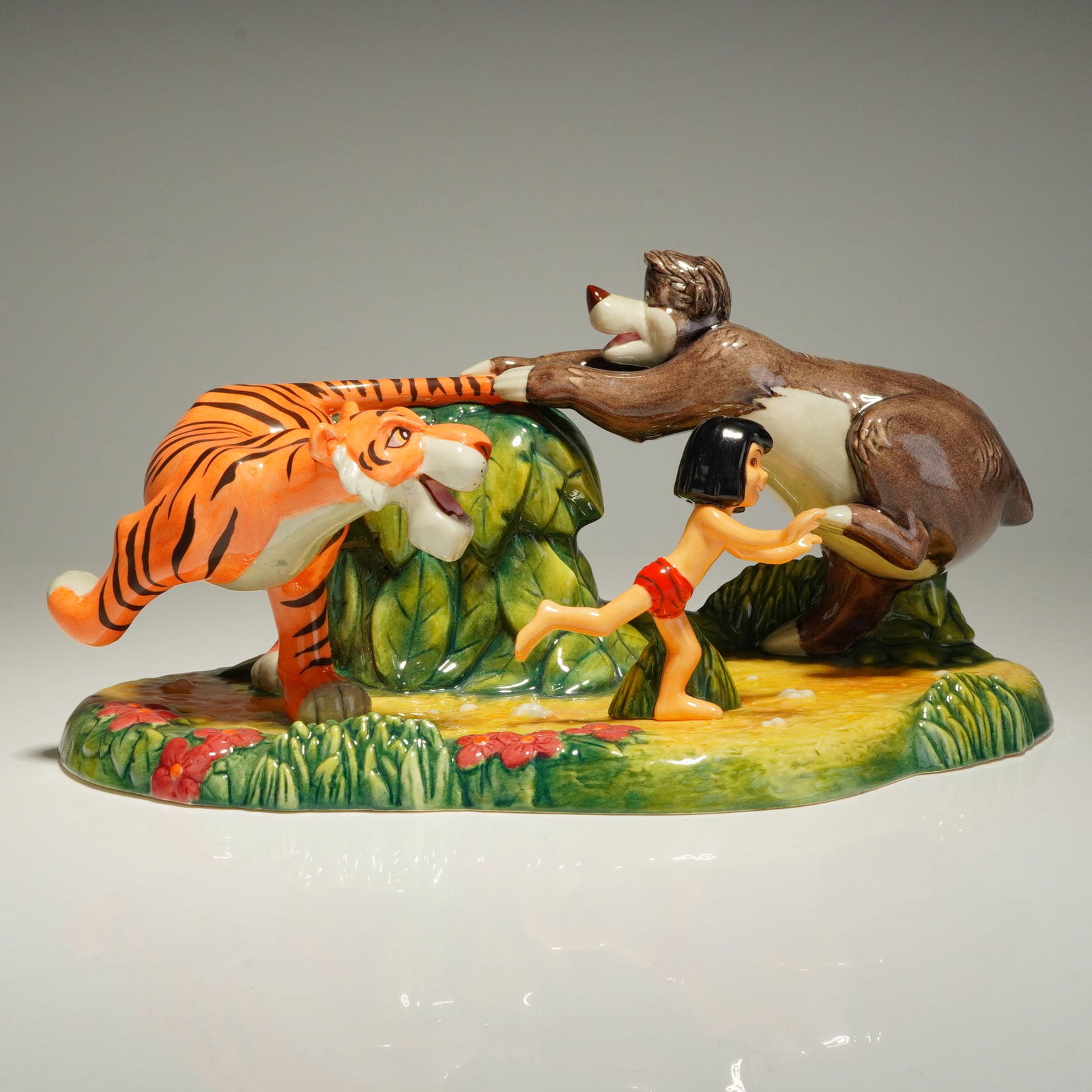 Royal Doulton Walt Disney Showcase Collection Figurine Run Mowgli Run DM7 (1 of 6)