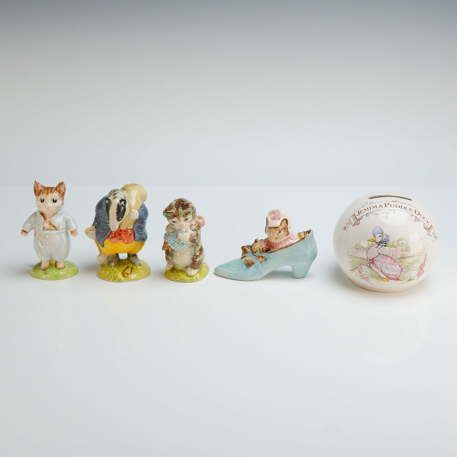 5pc Royal Albert Beatrix Potter Figurines and Coin Bank (1 of 3)