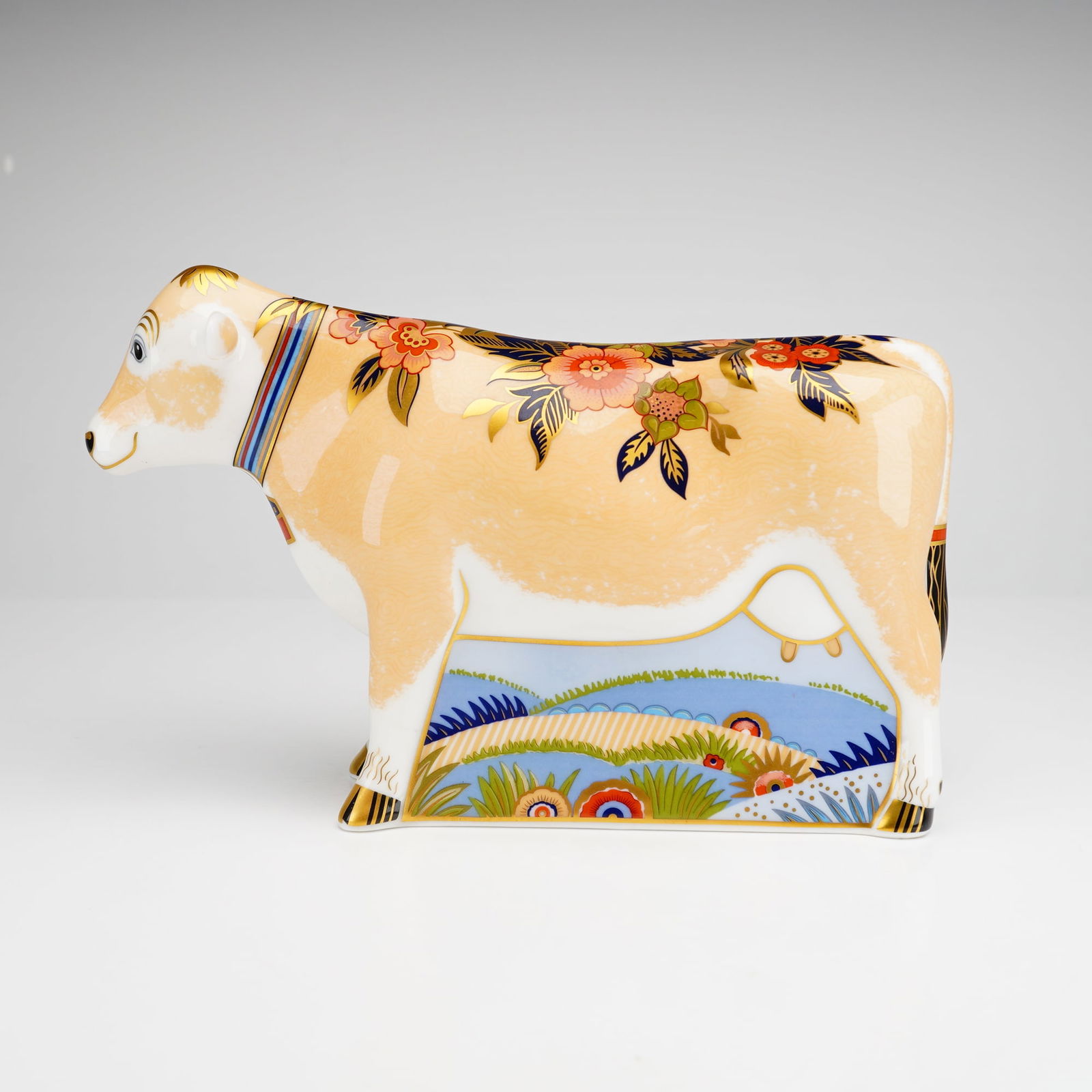 Royal Crown Derby Bone China Paperweight, Lily the Cow (1 of 5)