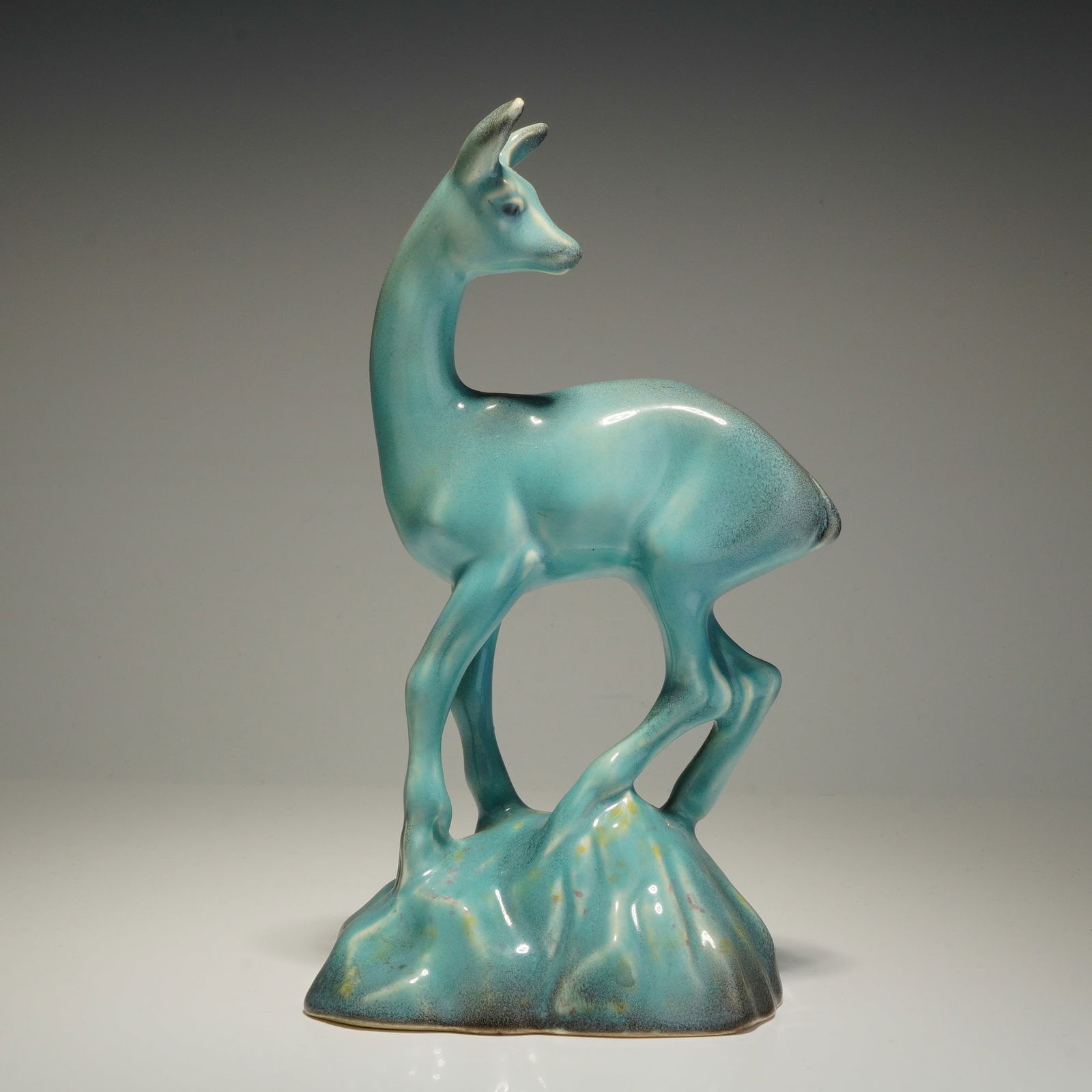 Beswick Porcelain Blue Deer on Rock Figurine (1 of 4)