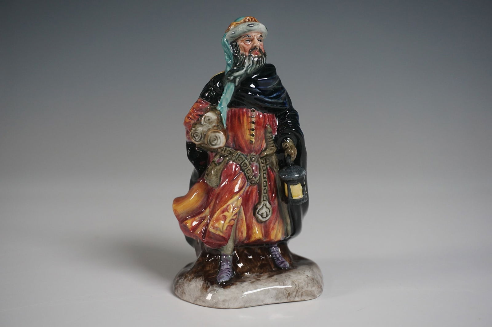 Royal Doulton Mini Figurine, Good King Wenceslas HN3262 (1 of 4)