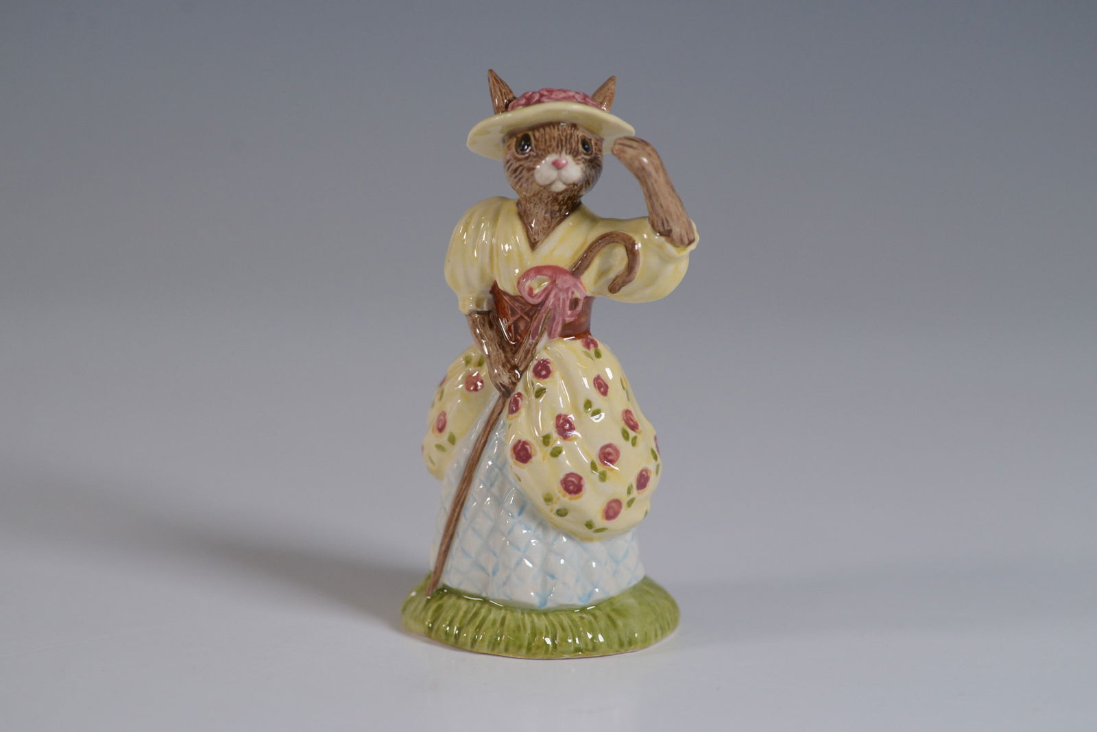 Royal Doulton Bunnykins Figurine, Little Bo Peep HN220 (1 of 4)