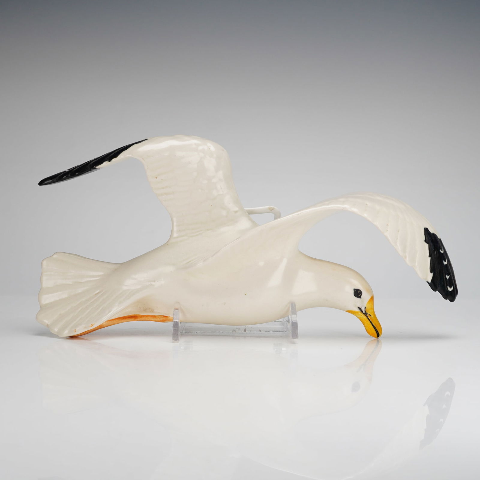 A Beswick Ceramic Seagull Wall Hanging Decoration (658) (1 of 3)