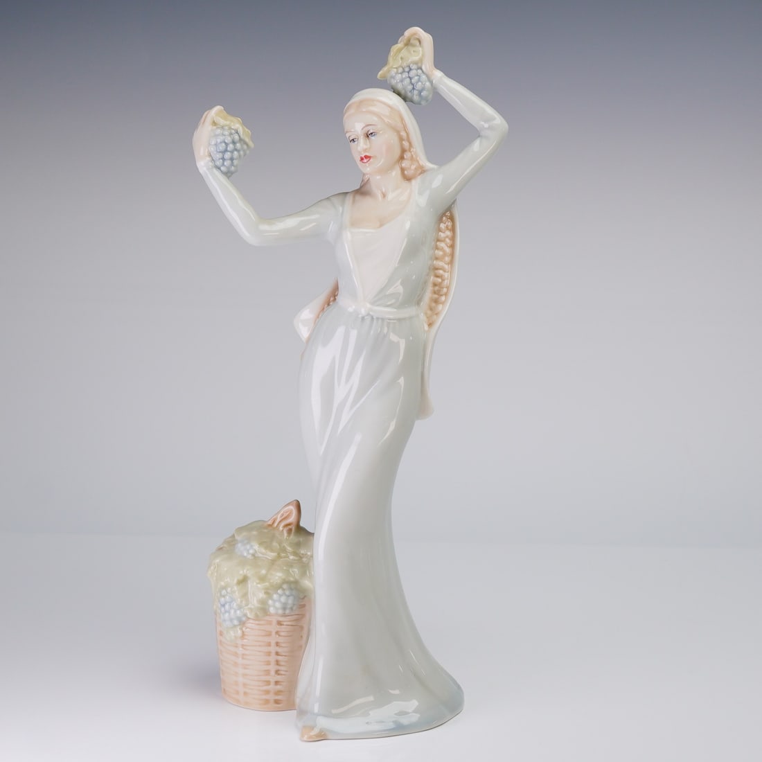 Royal Doulton Sculpture, Autumn Glory HN 2766 (1 of 5)