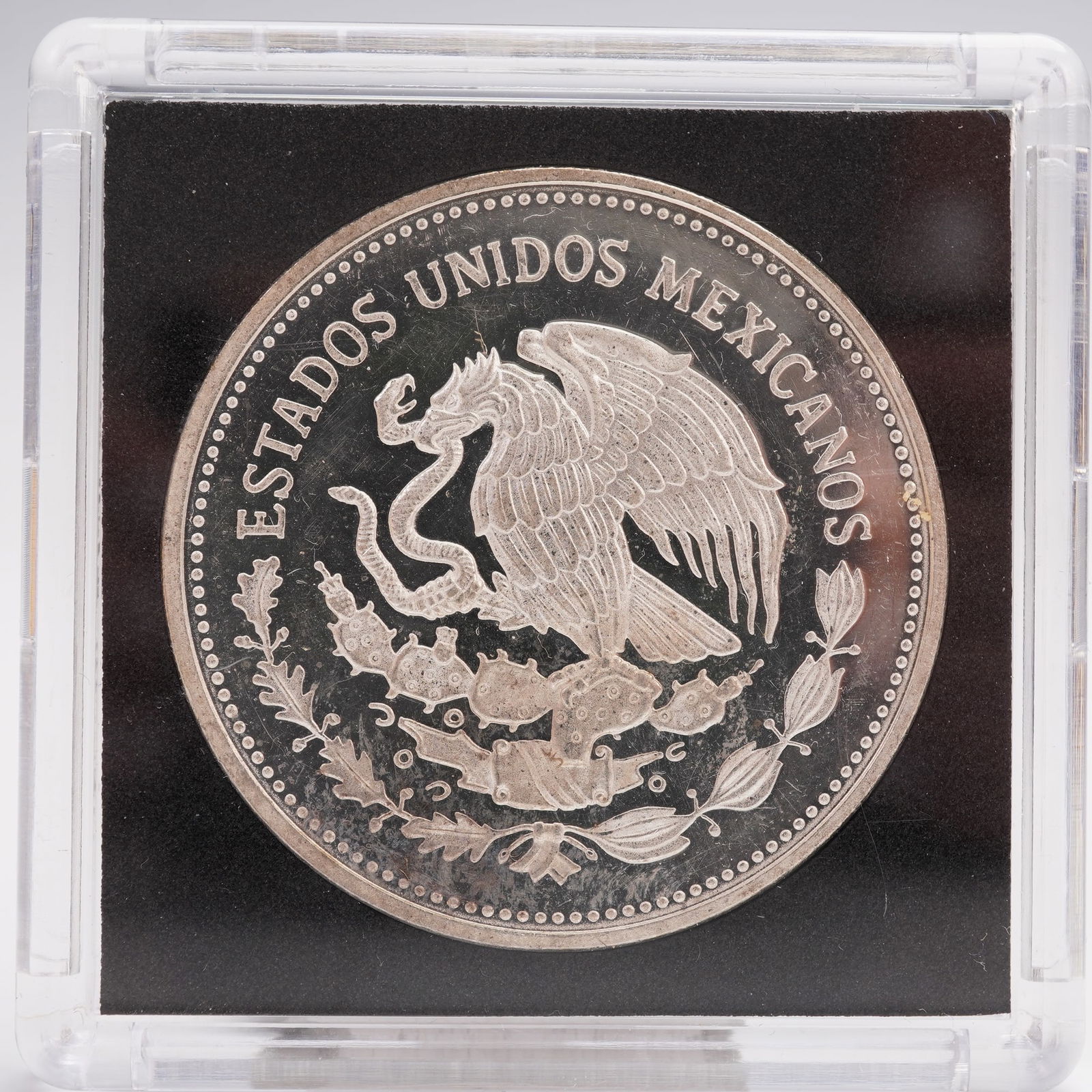 1985 FIFA World Cup Soccer 100 Peso Coin (1 of 2)