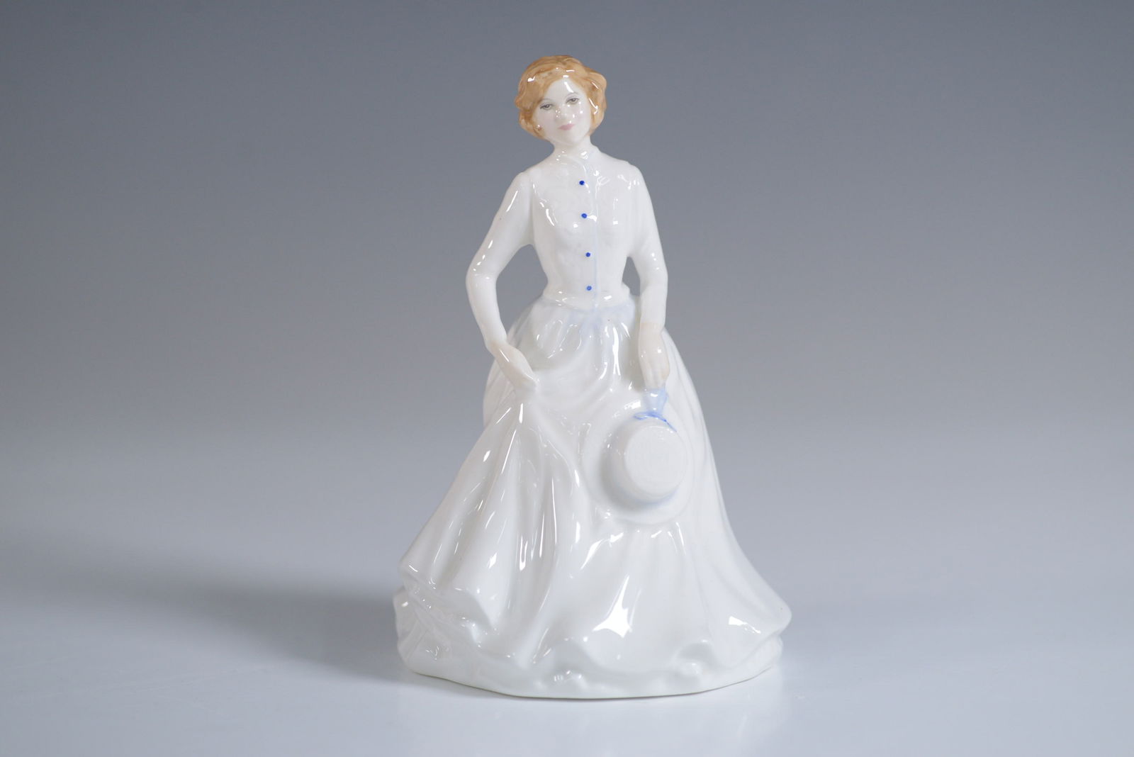Royal Doulton Figurine, For Someone Special HN4470 (1 of 4)