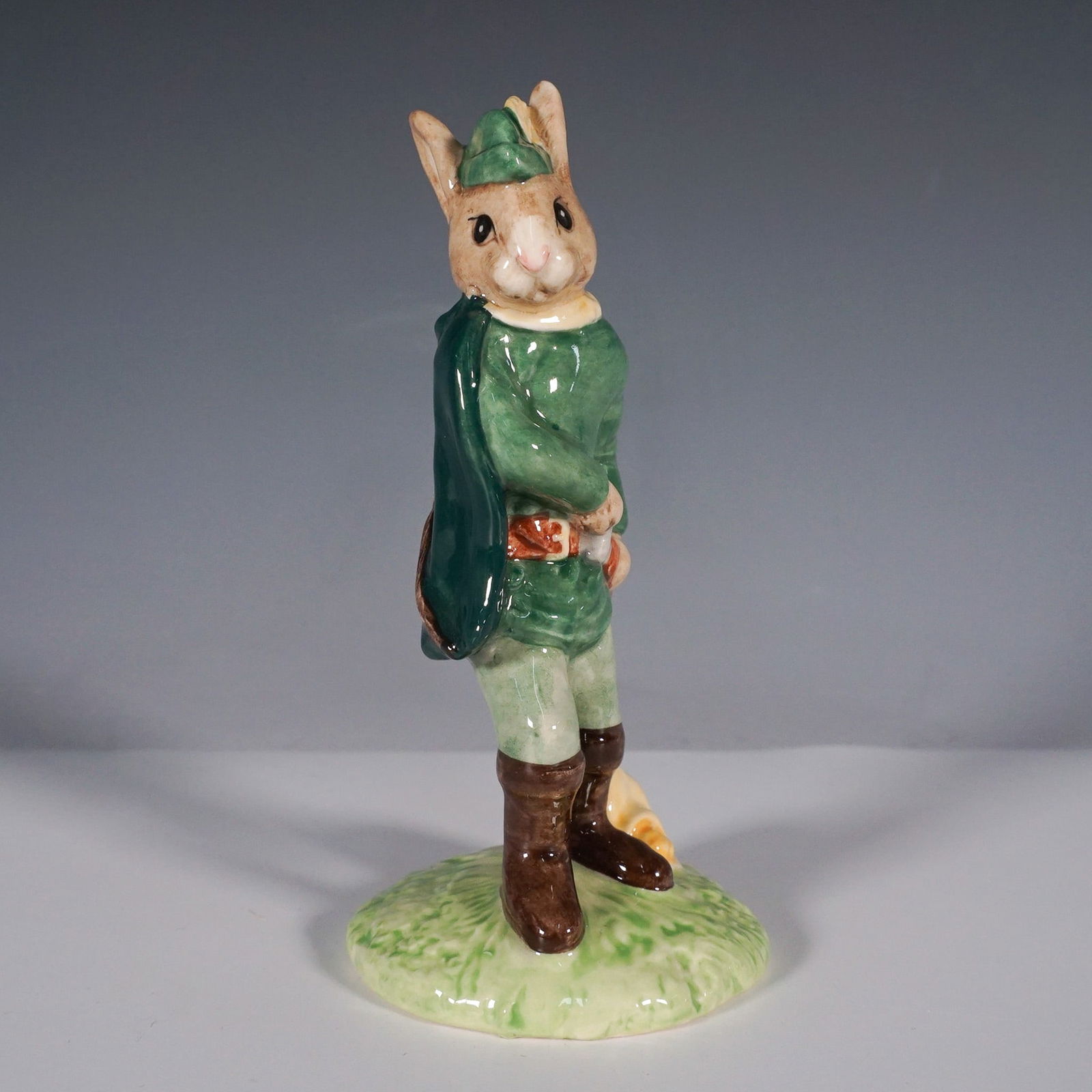 Royal Doulton Bunnykins Figurine, Robin Hood DB244 (1 of 5)