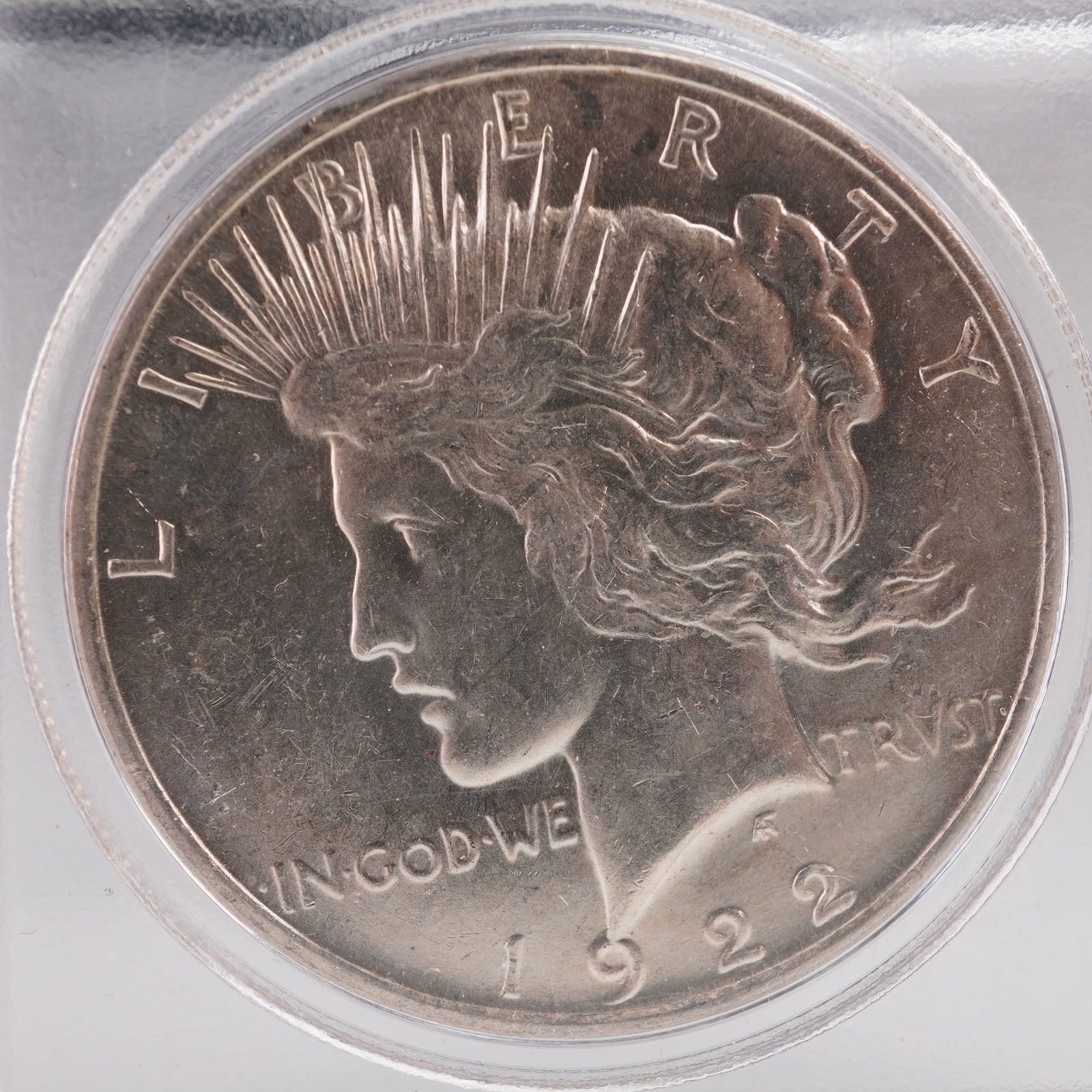 1922 Peace Silver Dollar (1 of 2)