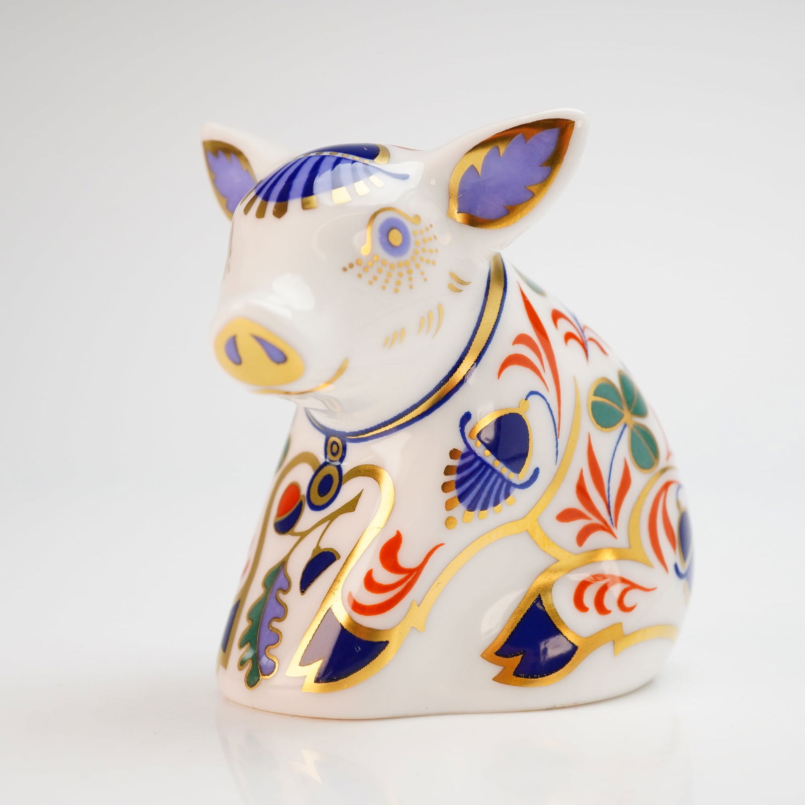 Royal Crown Derby Sitting Piglet Paperweight with Box (1 of 5)