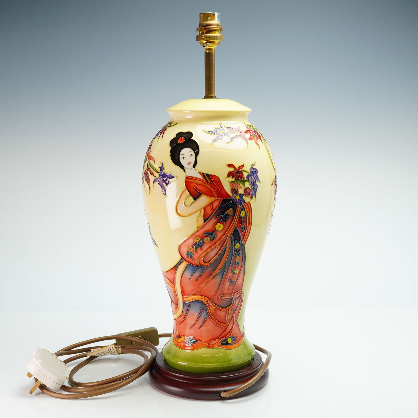 Moorcroft Pottery Rare Unique Lamp, Geisha: An elegant and decorative Moorcroft Pottery table lamp featuring a finely detailed Geisha motif. The baluster-form ceramic base is richly tube-lined and hand-decorated with a traditional Geisha figure