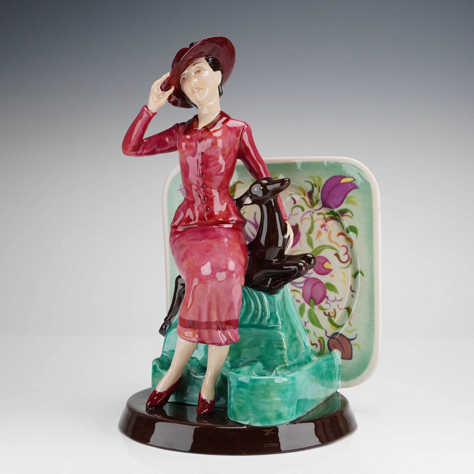 Kevin Francis Ceramic Figurine, Susie Cooper: A limited edition glazed ceramic figural ornament titled 'Susie Cooper', produced by Kevin Francis Ceramics and modelled by Andy Moss. This Art Deco style figurine depicts a stylish woman in a glossy