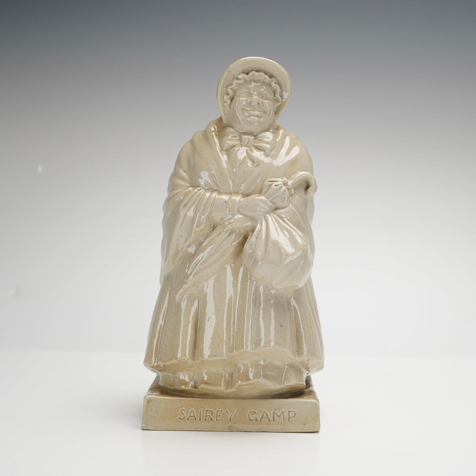 Royal Doulton Leslie Harradine Stoneware Dickens Figurine, Sairey Gamp (1 of 3)