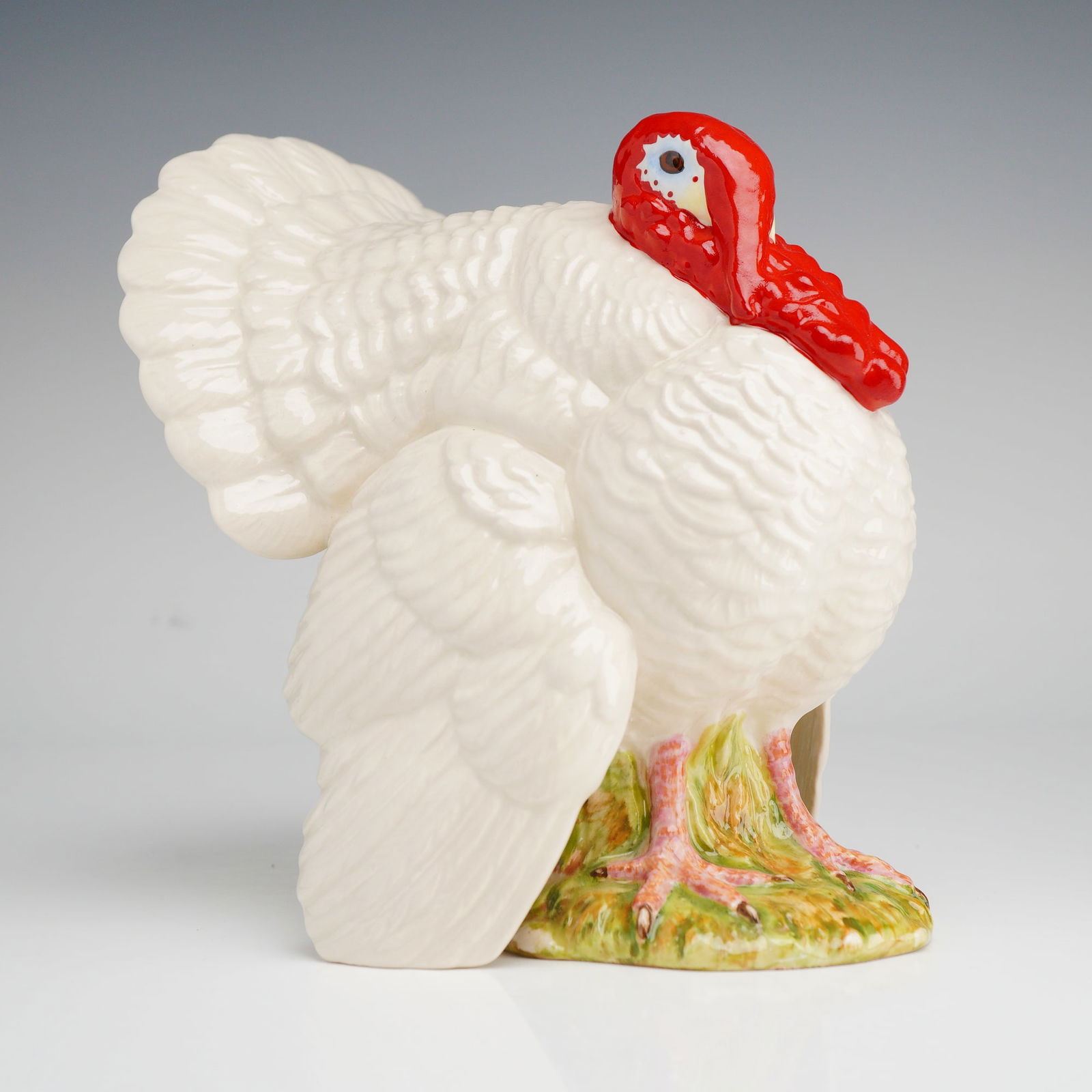 Royal Doulton Figurine, The Turkey White D6889 (1 of 5)