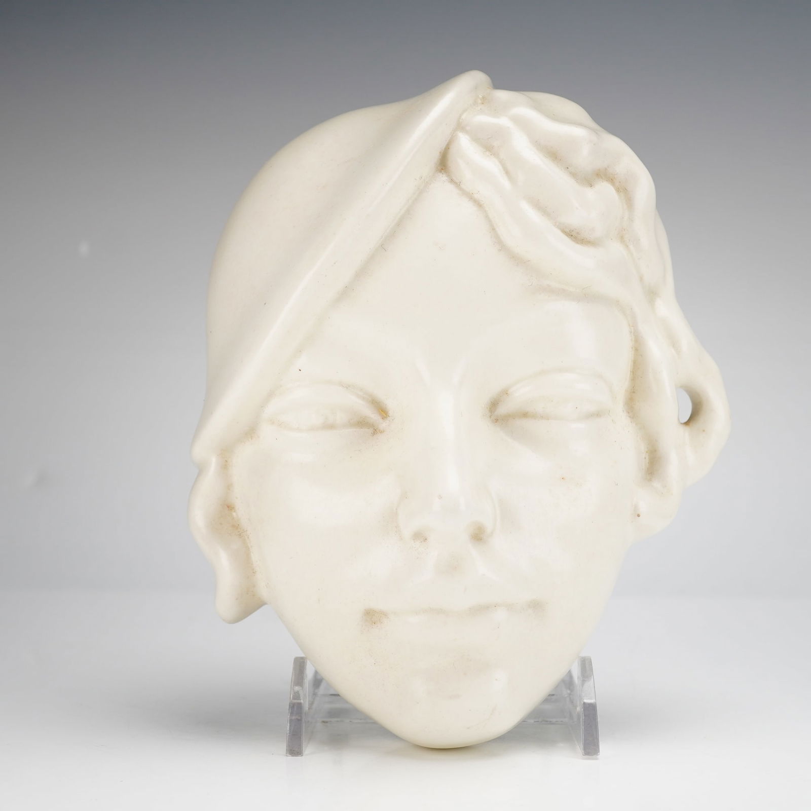 Beswick Art Deco Marlene Dietrich Wall Mask Model 197 (1 of 2)