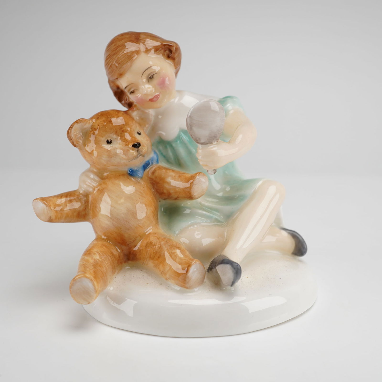 Royal Doulton Porcelain Figurine My Teddy HN 2177 (1 of 3)