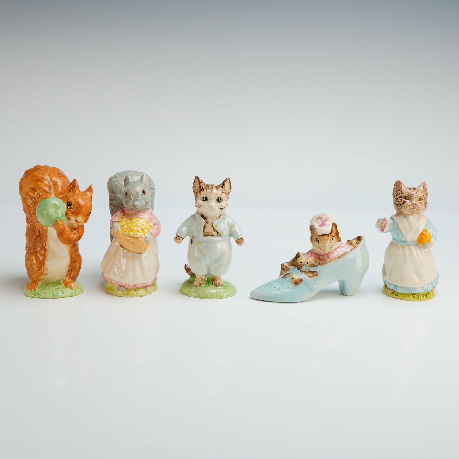 5pc Royal Albert Beatrix Potter Figurines (1 of 3)