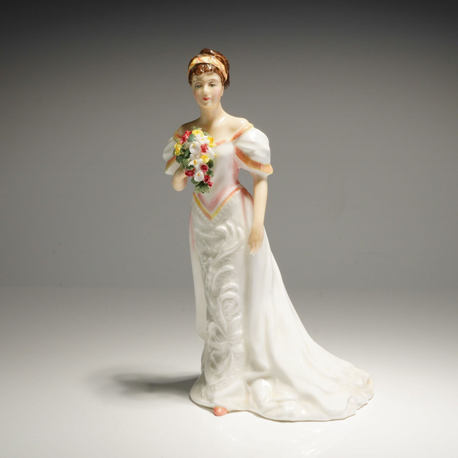 Royal Doulton Figurine Bride Of The Year 1996 HN3758 (1 of 4)