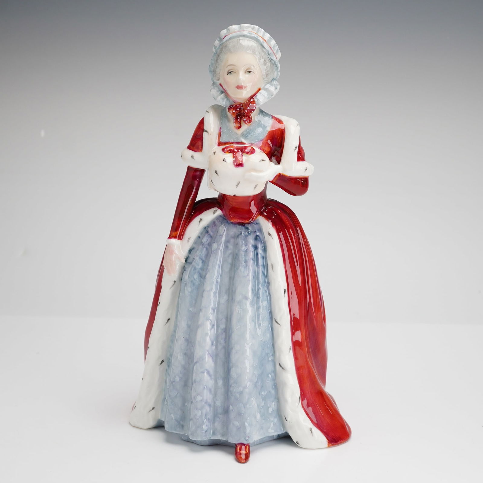 Royal Doulton Figurine, Countess Spencer HN3320 (1 of 3)