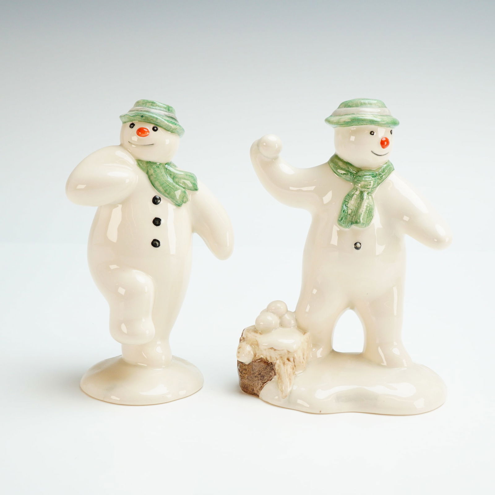 2pc Royal Doulton Snowman Figurines, Snowman DS2 and Snowballing DS22 (1 of 3)