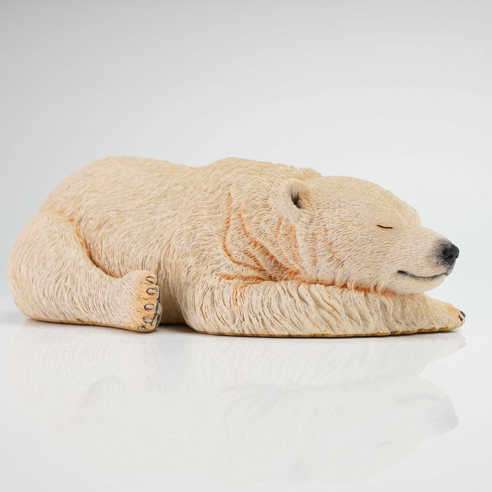 Country Artists England Resin Figurine, Polar Bear Lying (1 of 4)