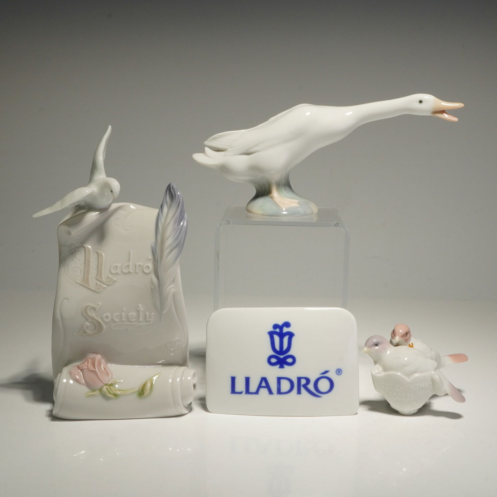 4pc Lladro Porcelain Bird Christmas Ornament, Figurine and Plaques (1 of 4)