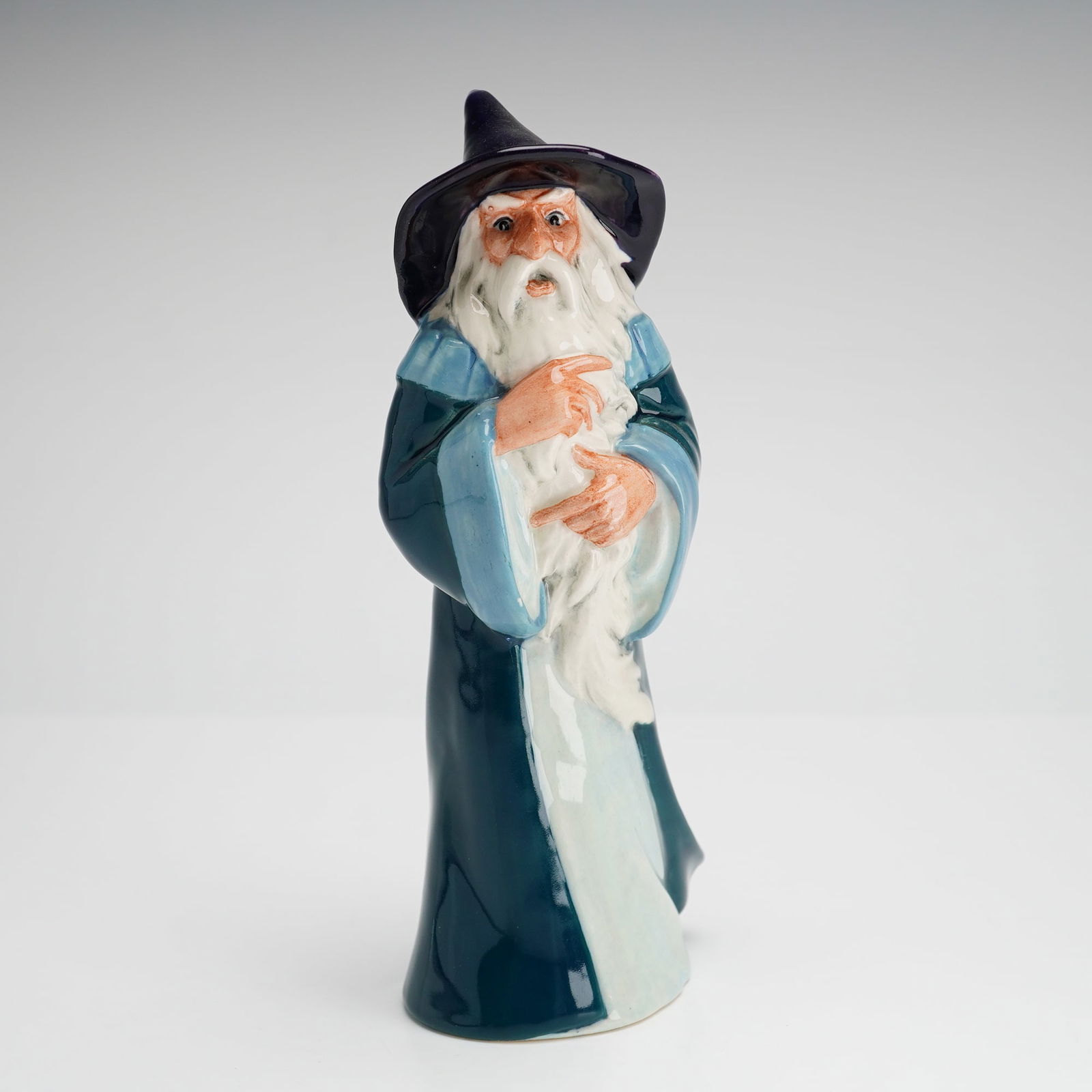 Royal Doulton Middle Earth Lord of the Rings Figurine, Gandalf HN2911 (1 of 3)