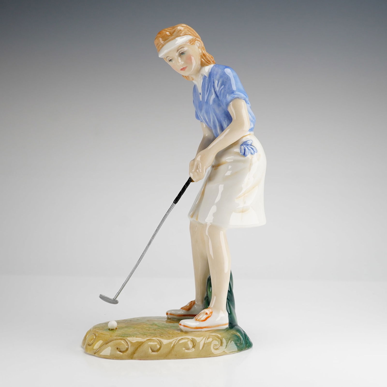 Royal Doulton Winning Putt HN3279 Porcelain Figurine (1 of 3)