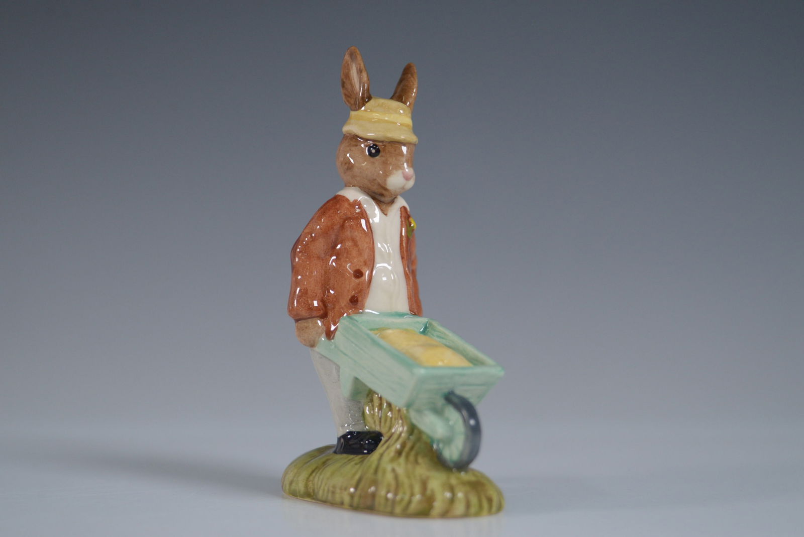 Royal Doulton Bunnykins Figurine, Gardener Bunnykins DB156 (1 of 4)