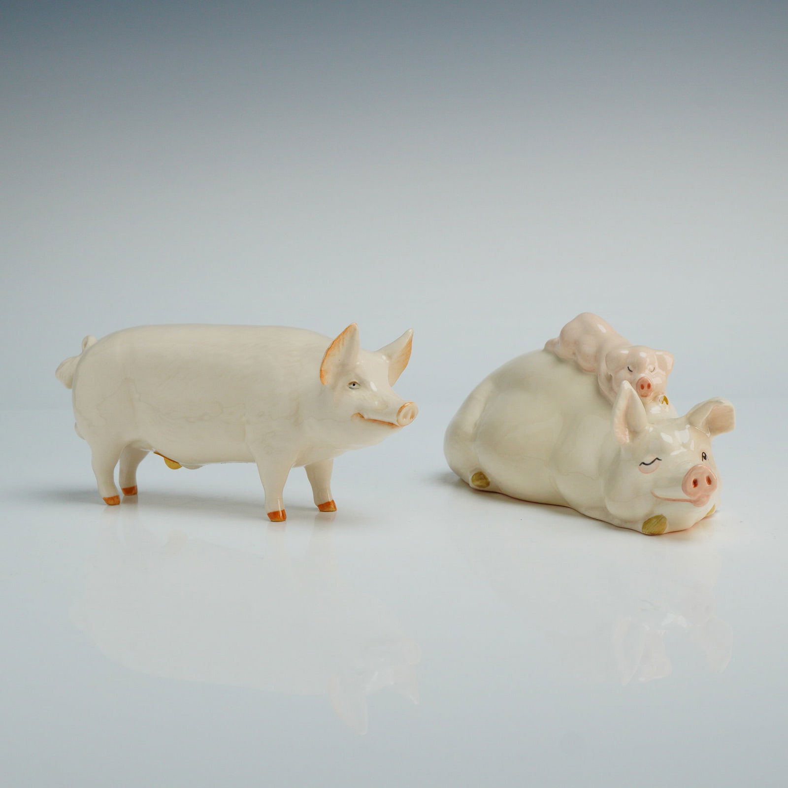 2pc Beswick Ceramic Figurines, Pig and Piglet & Wallboy 53 (1 of 5)