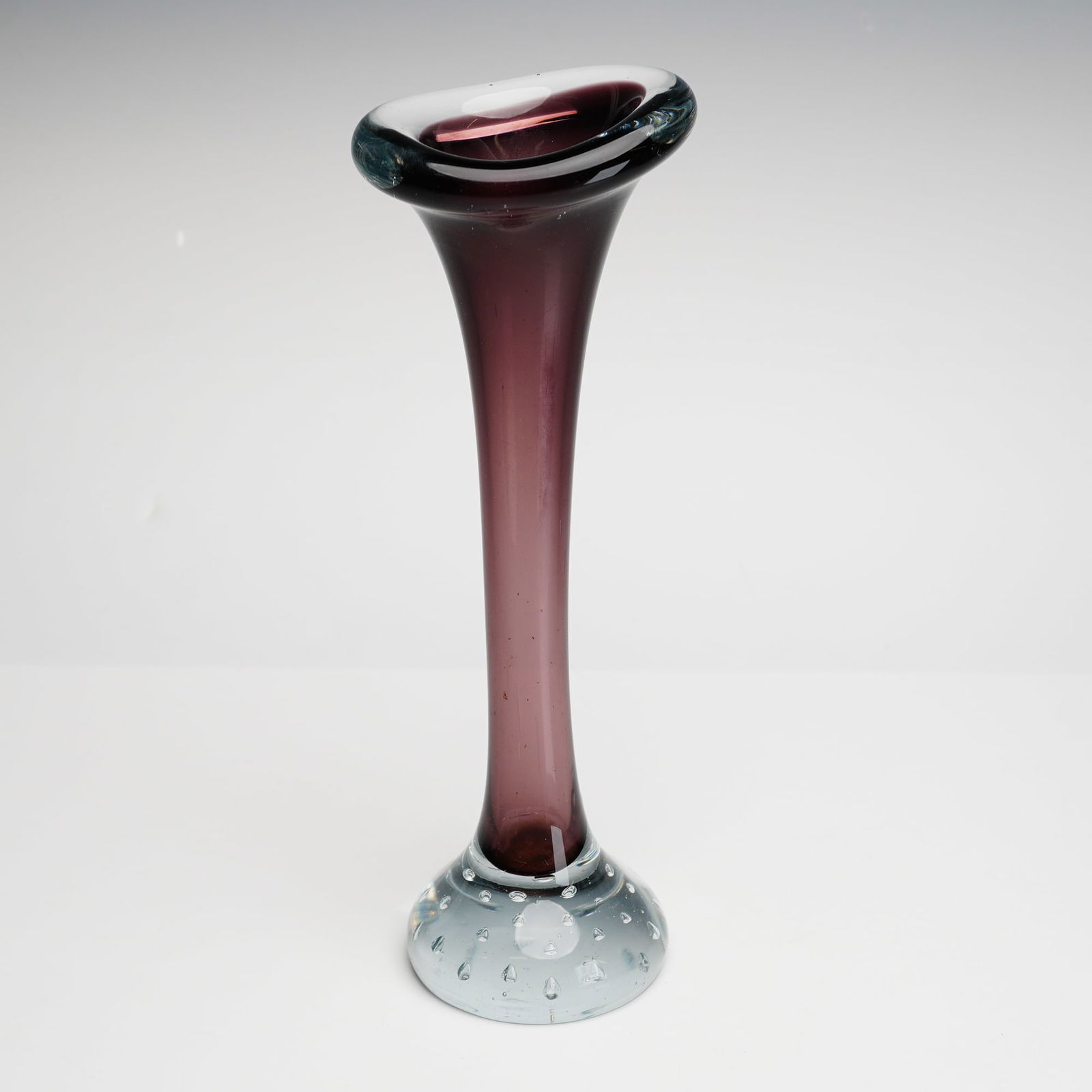 Aseda Glasbruk Sweden Sommerso and Bullicante Bud Vase (1 of 3)