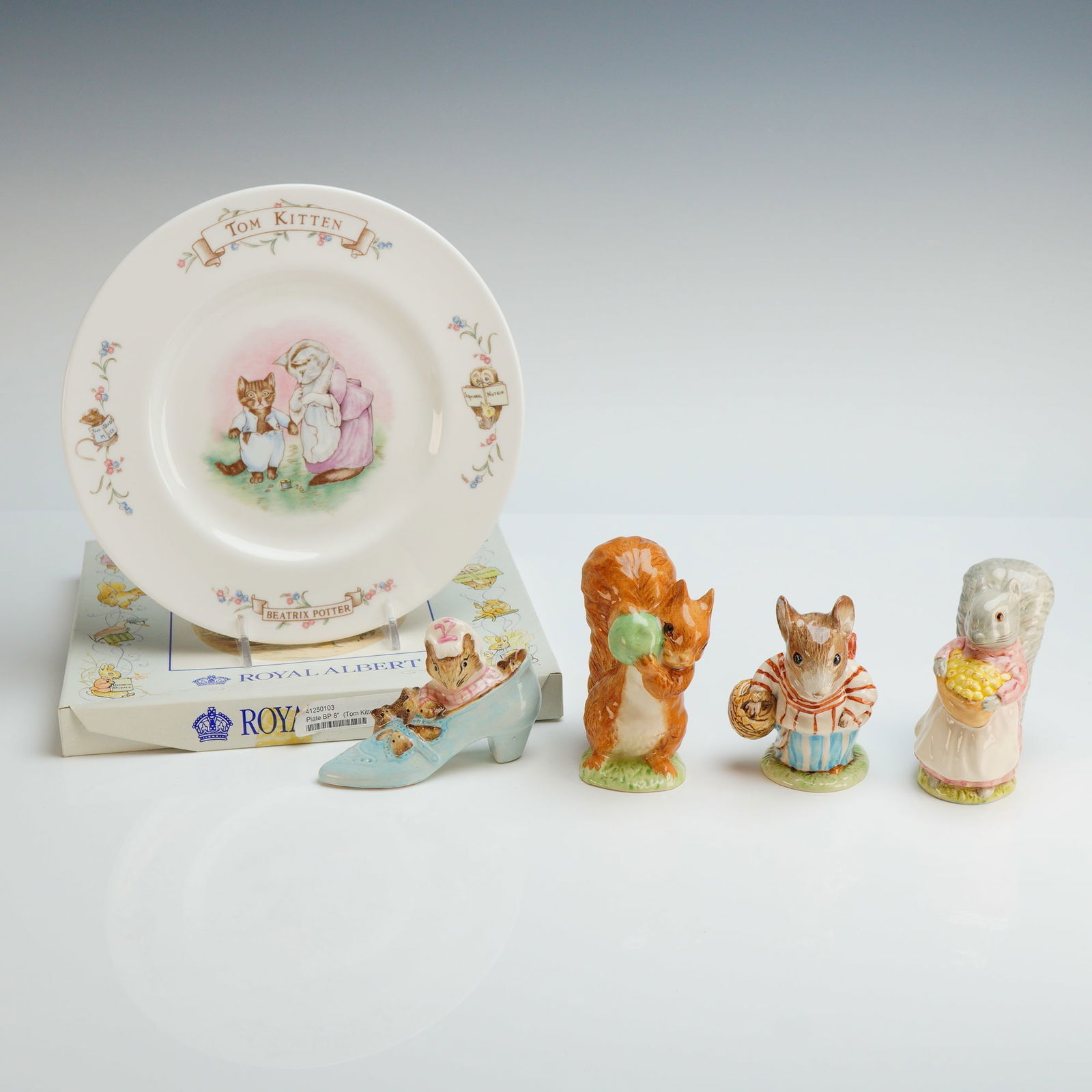 5pc Royal Albert World of Beatrix Potter Figurines and Plate (1 of 5)