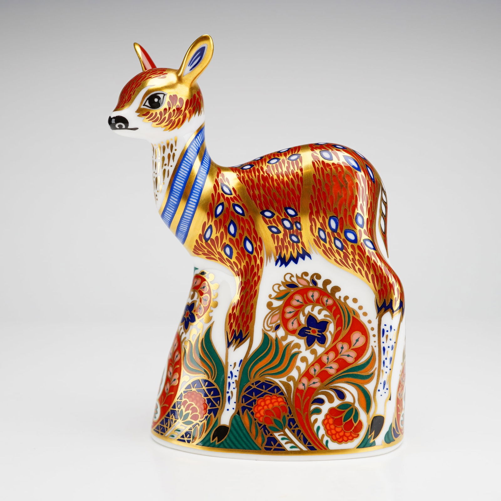 Royal Crown Derby Bone China Collectors Guild Paperweight, Fawn (1 of 4)