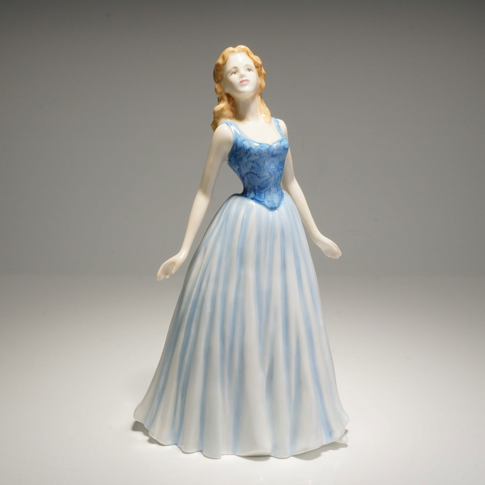 Royal Doulton Figurine Serenity HN 4396 (1 of 3)