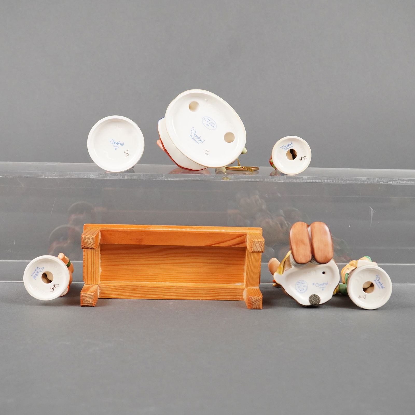 7pc Goebel Hummel Figurines and Accessory Bench - 3