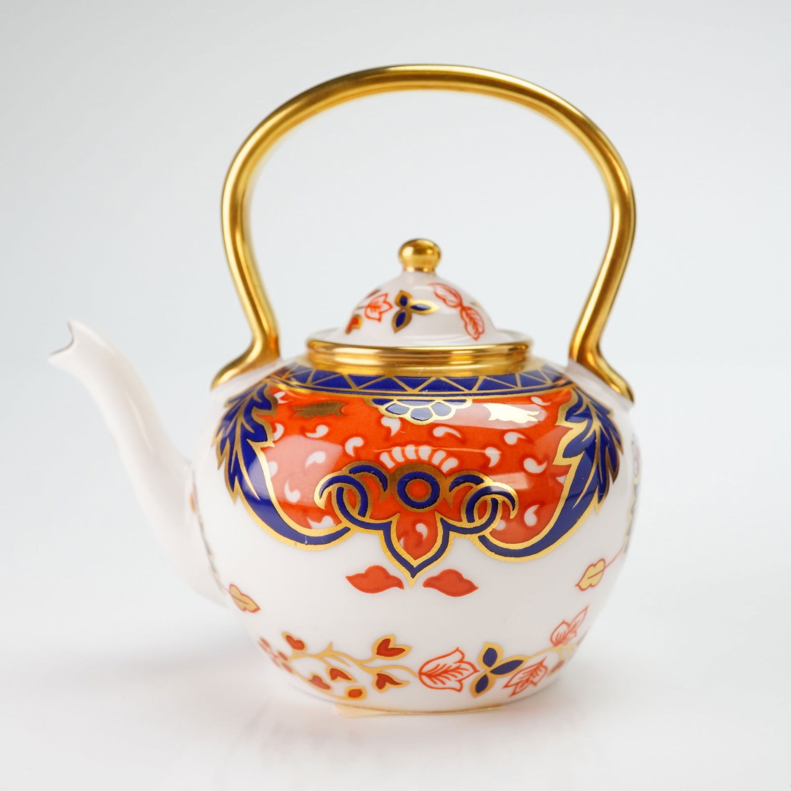 Royal Crown Derby Miniature, Old Kettle (1 of 5)