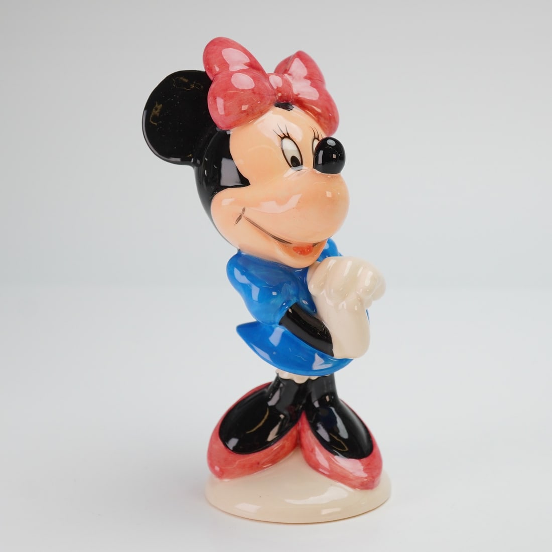 Royal Doulton Mickey Mouse Collection Figurine, Minnie Mouse MM2 (1 of 4)